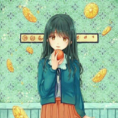 女子开车忘拉手刹把自己撞了